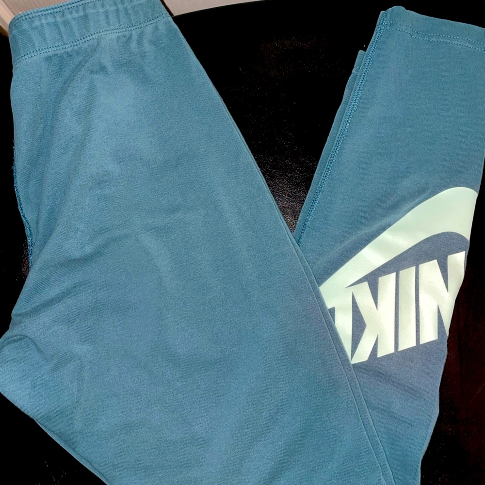 Nike workout leggings